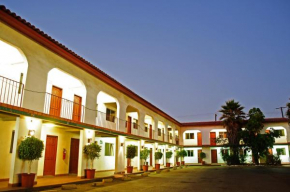  Hotel El Sausalito  Энсенада